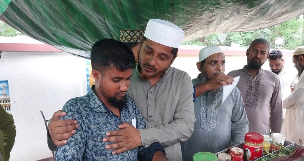 সদর হাসপাতাল সংলগ্ন এলাকায় গণসংযোগ করলেন অ্যাডভোকেট রাসেল