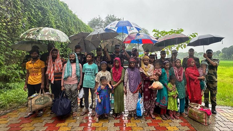 দর্শনা সীমান্তে ১৫ বাংলাদেশিকে হস্তান্তর বিএসএফের