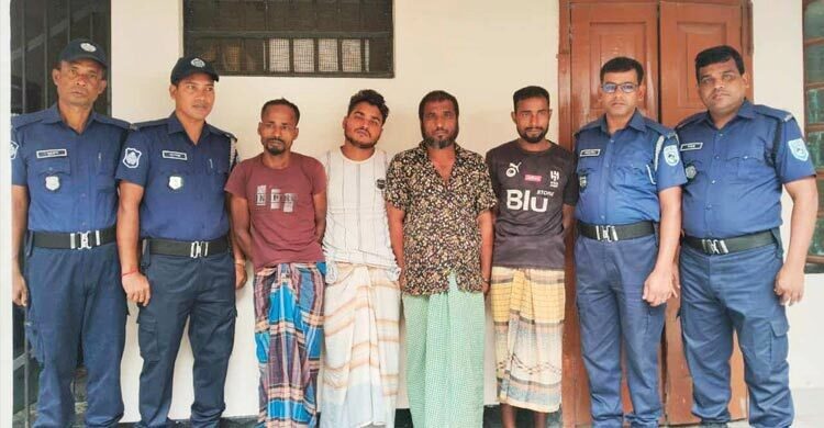 গণপিটুনিতে জামাই-শ্বশুরের মৃত্যু, চুরির অভিযোগে অভিযুক্ত ৪ জন গ্রেফতার